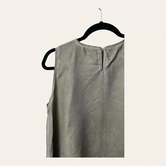 1271. Fashion APPAREL AND ACCESSORIES BLOUSE SLEEVELESS FAUX SUEDE W/ LACE - Picture 10 of 11